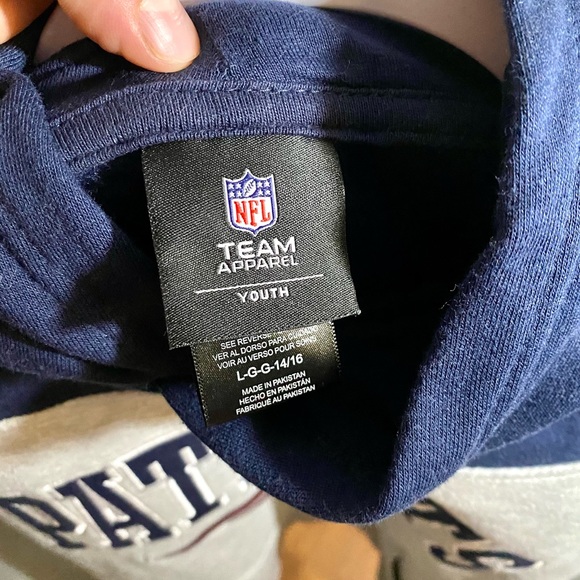 New England Patriots Sweatshirt Youth - Picture 3 of 4